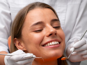 conheça 4 benefícios dos implantes dentários