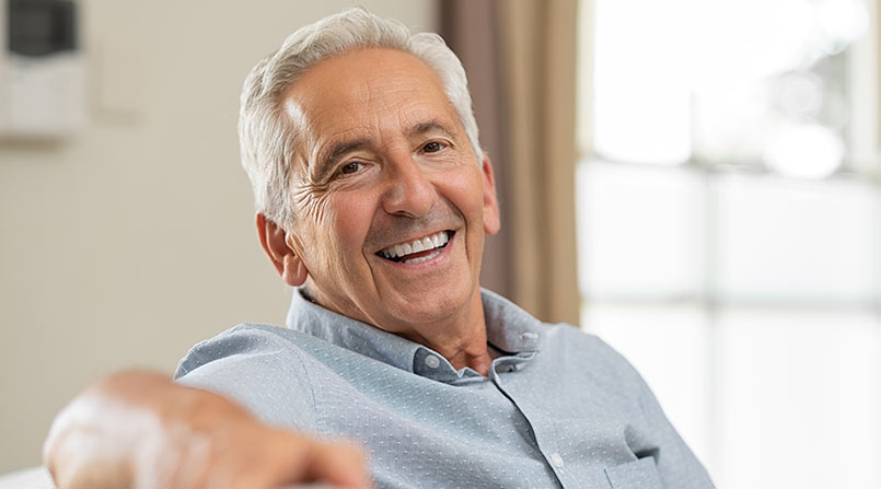 Doenças Periodontais em Idosos: Entenda os Riscos e Como Prevenir